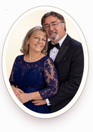 Raymond Mialon et son épouse Claudette, en tenue de soirée